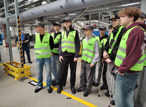 Mechanicy i mechatronicy z klasy 2 Tmm odwiedzili zakład Geberit w Ozorkowie