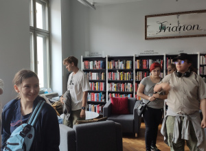Uczniowie na zajęciach z filmem dokumentalnym w ramach projektu "Edukacja kulturalna Obecna! 2.0" Uczniowie na zajęciach z filmem dokumentalnym w ramach projektu "Edukacja kulturalna Obecna! 2.0"